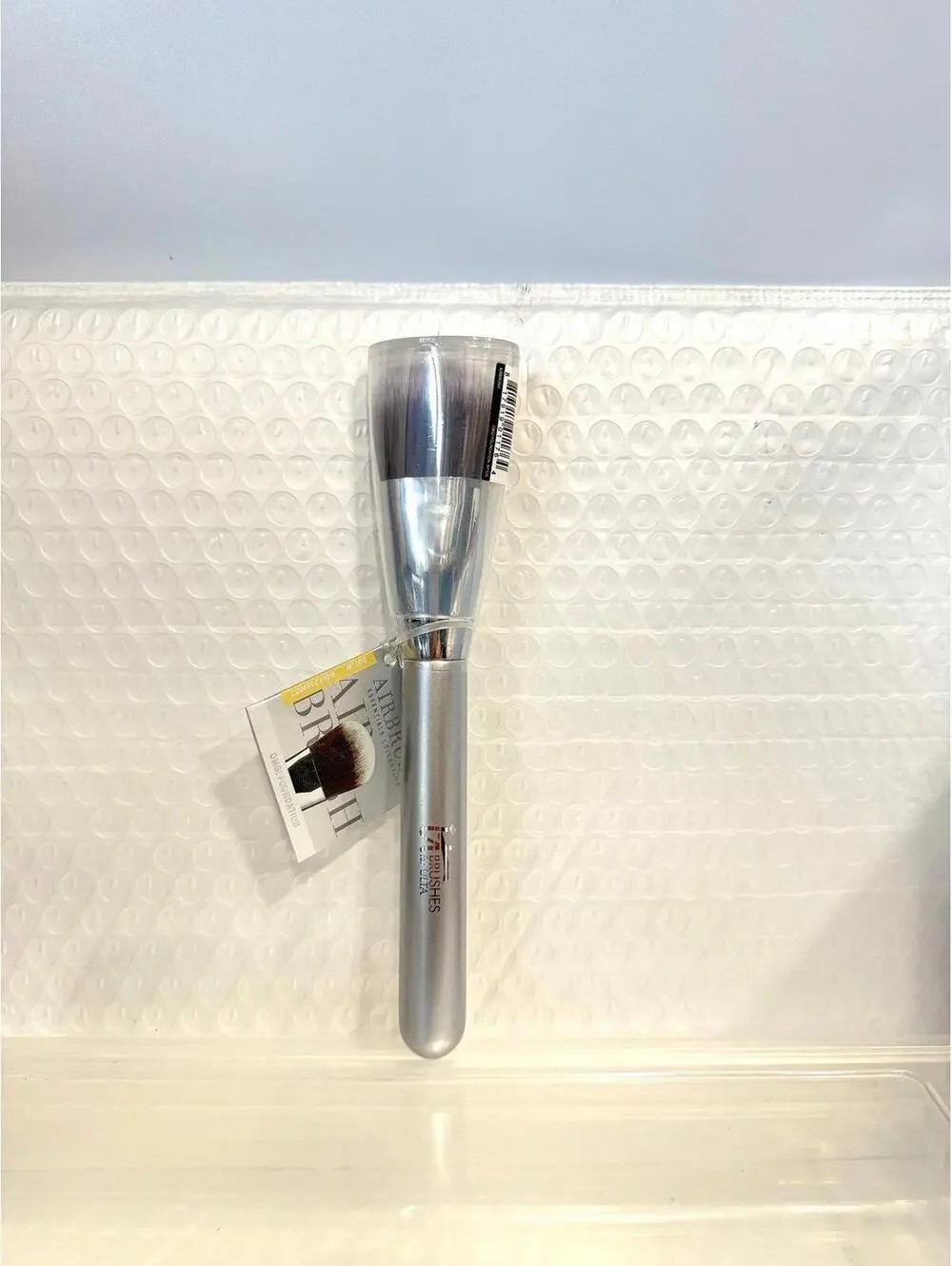 106 IT Cosmetics Foundation Brush for ULTA --OMG! Foundation